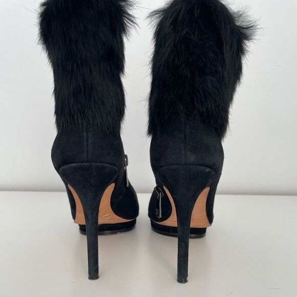 BCBGMAXAZRIA Black Suede Booties - Picture 4 of 8